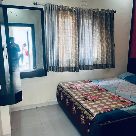 Hotel Sai Vasant Vihar Shirdi Dış mekan fotoğraf