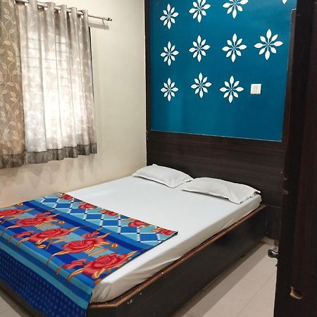 Hotel Sai Vasant Vihar Shirdi Dış mekan fotoğraf